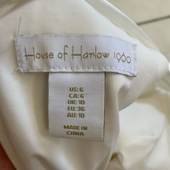 House of Harlow 1960 women’s size 6 high front deep V back satin look mini dress - Picture 9 of 10